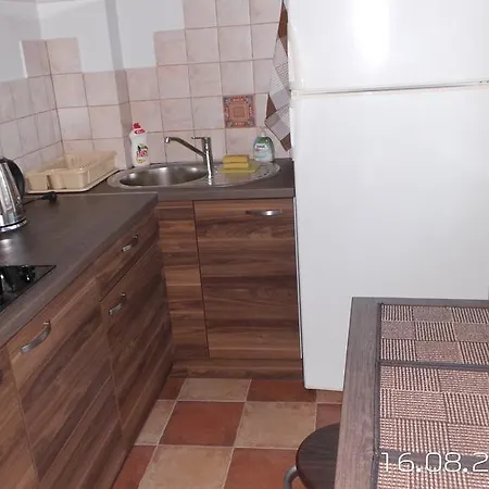 Daire Sandan Apartament In City *