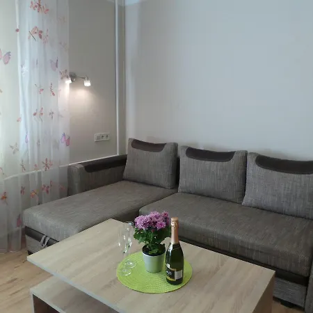 Sandan Apartament In City * Рига